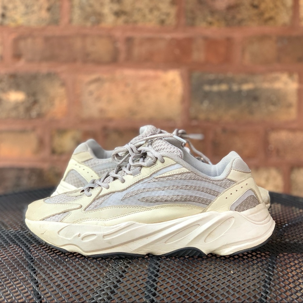 Yeezy 700 Static
